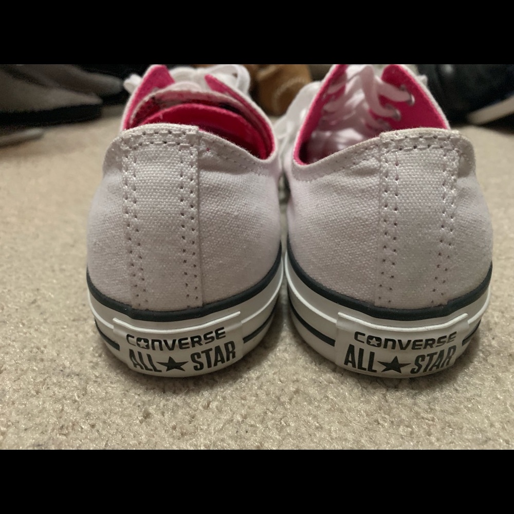 Women’s Converse - Picture 3 of 3